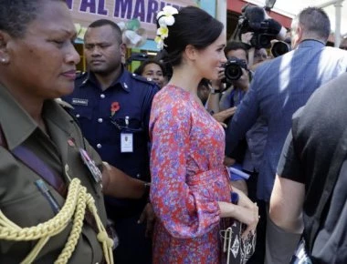 Άρον άρον έφυγε η Μέγκαν Μαρκλ από τα νησιά Φίτζι - Φοβήθηκε πως θα την ποδοπατήσουν (φωτό-βίντεο)